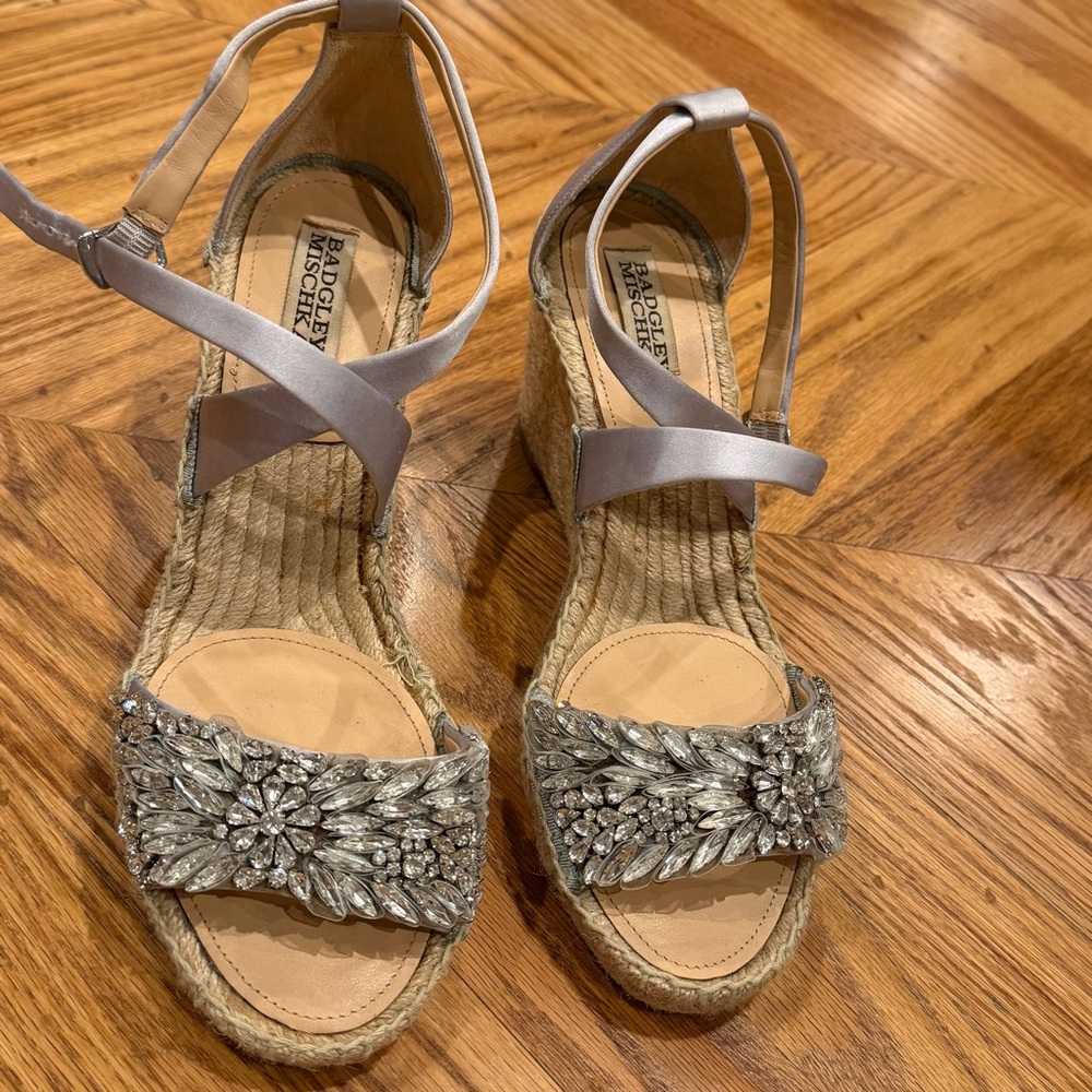 Badgley Mischka Crystal Espadrille Wedges – Size 7.5